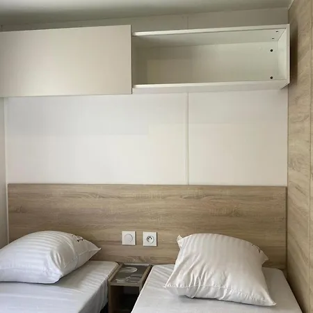 Mobil-home Confortable - 6 Pers. - Api-1-52-2867 Saint-Hilaire-de-Riez