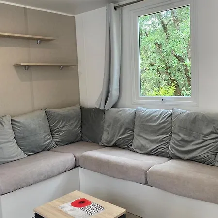 Mobil-home Confortable - 6 Pers. - Api-1-52-2867